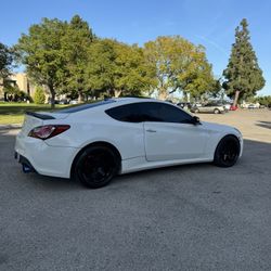 2011 Hyundai Genesis Coupe