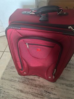 Swiss Gear Carry-On Luggage - Burgundy 🧳