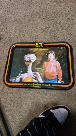 E.T lunch rolling tray