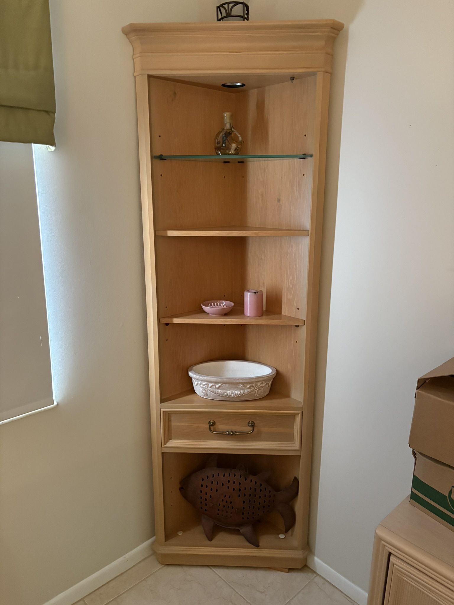 Corner Shelves