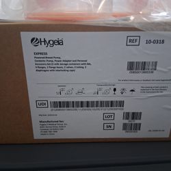 Hygeia Breast Pump w/ Wearable Accessories 