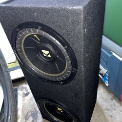 Two 10 Inch Kicker Comp With Box 