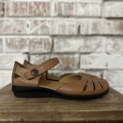 Array Leather Sandals Camel Brown Size 7 Women’s Ankle Strap Closure