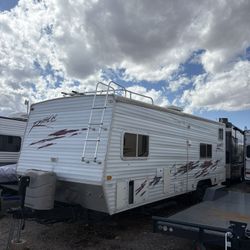 2003 29ft Ragen toy hauler 
