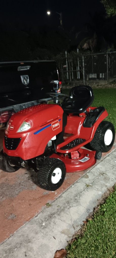 Tractor Para Cortar Césped 