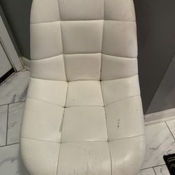 Office Chair Goes Up And Down In Fair Condition 