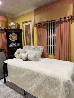 LUXURY USED TWIN MATTRESS AND IRON BASE IN NORTH MIAMI BEACH DELIVERY IS AVAILABLE