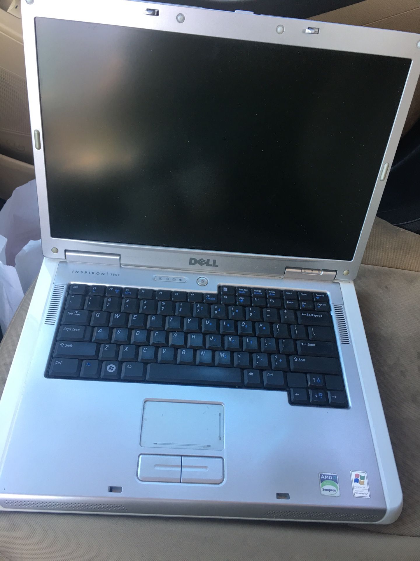 Dell laptop parts computer.The screen is not cracked.PARTS COMPUTER