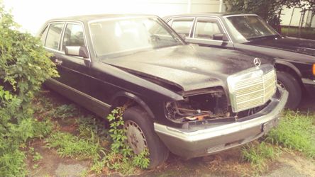 Mercedes 560 sel and 380 Benz parts car for sale