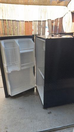 Mini fridge