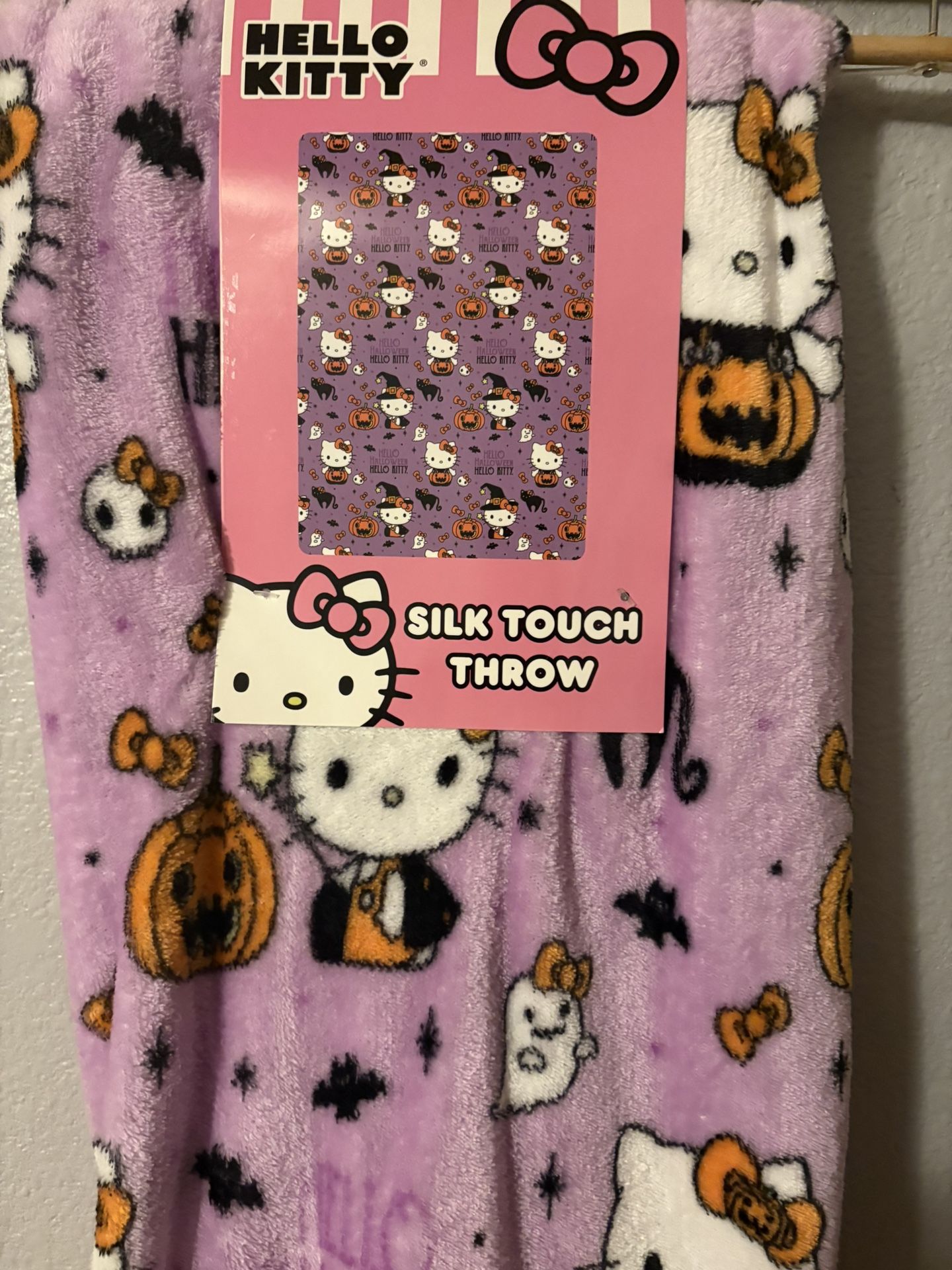 Hello Kitty Halloween Blanket