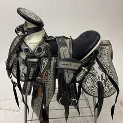 Montura Charra Bordada De Fuste Amplio 