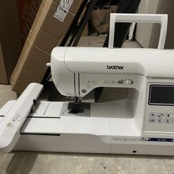 Brother SE 1900 Sewing & Embroidery Machine