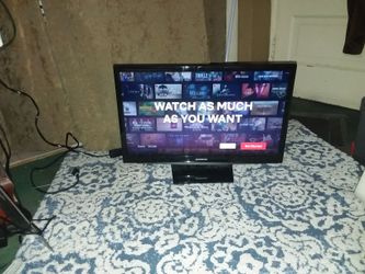 Samsung Smart TV 24" Inch  With Remote control Includes 