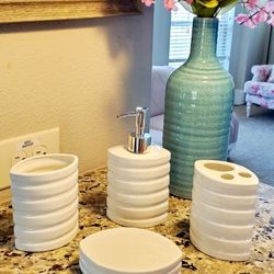 On SALE!!!4 Pcs Ceramic Bathroom Accessories 