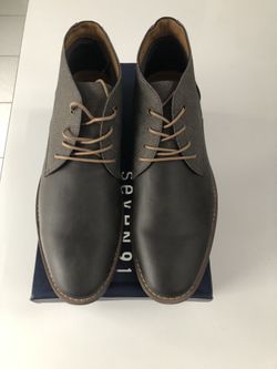 Mens Seven91 Chukka Boots. Brand New.