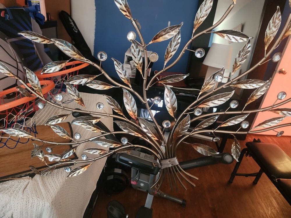Glass branch and leaves