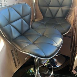 2 Bar Stools
