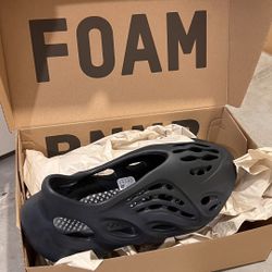 YEEZY FOAM RNR