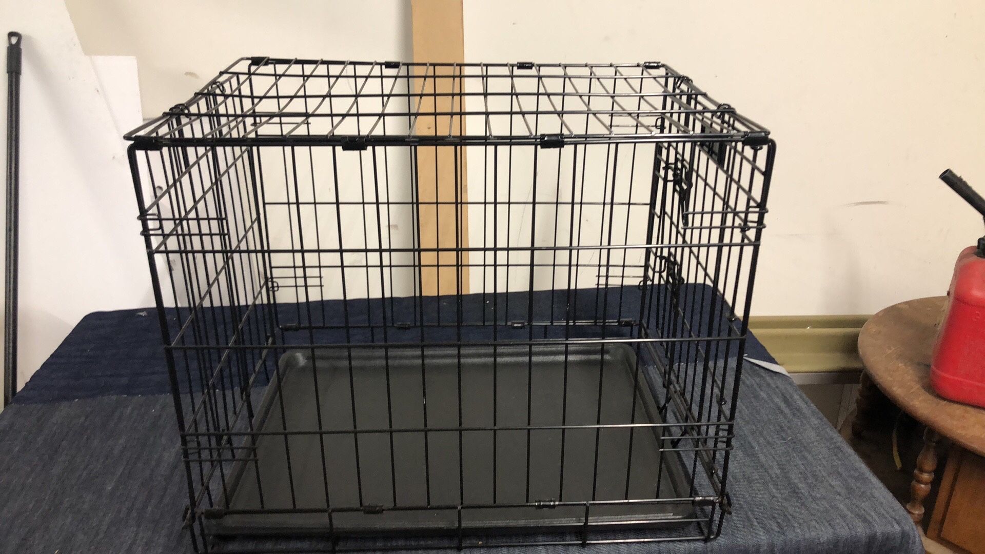24x17x19 Good Condition Dog Gage