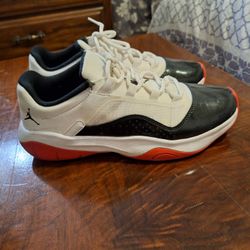 Air Jordan 11 CMFT LOW