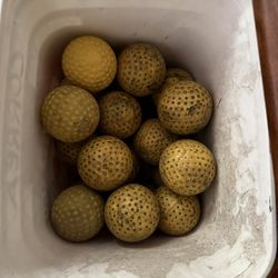 Bucket Of Approx 30+ Softball/pitching Machine Balls 