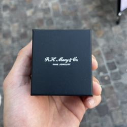 Sterling Silver Macy’s Ring 5mm Size 9