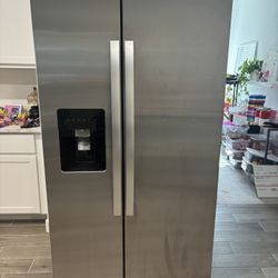 36inch Wide Side-by-Side Refrigerator 24 cu. ft.
