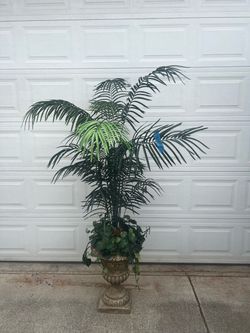 6”feet tall fake plant