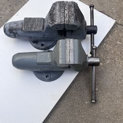 Wilton vises Model:80176,4,1/2” 11028 4” Jaws