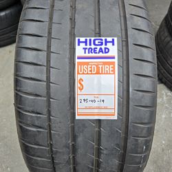 (1) 275 40 19 Michelin Tire 
