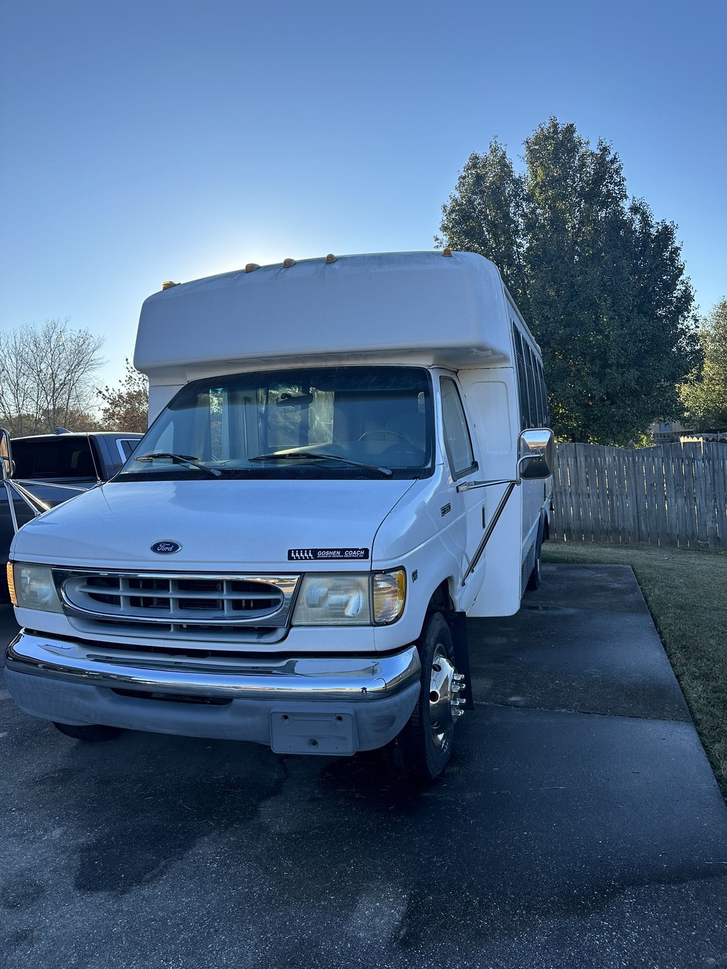 1998 Ford E-350