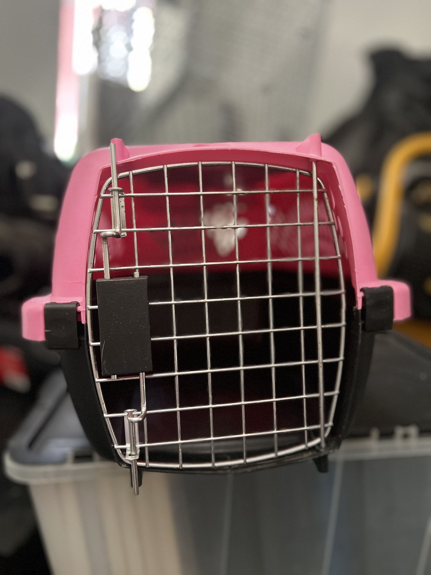 Small dog Crate kennel $30
