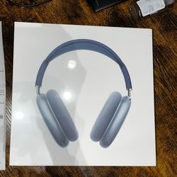 Brand New AirPod Max ( Sky Blue )