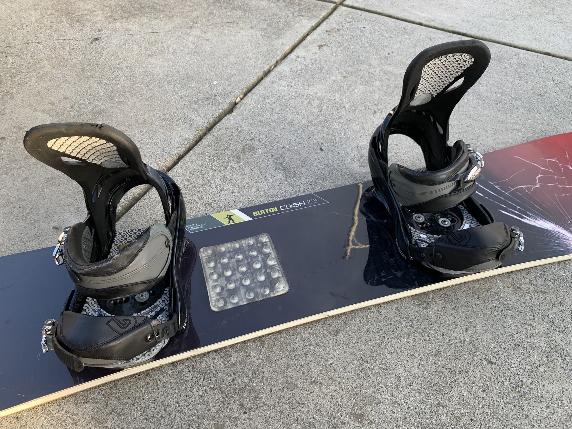 Burton Snowboard Clash 158 cm w/Burton Lrg size bindings