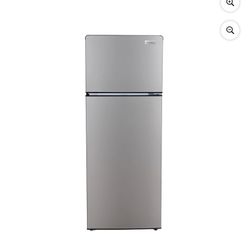 Frigidaire 21 in. 7.2 Cu. ft., Garage Ready Refrigerator, Standard Door Style, Stainless Look - New