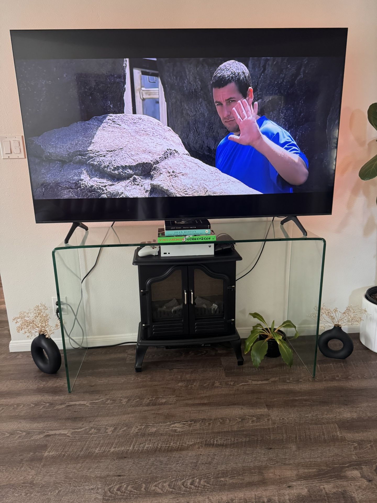 Glass TV Stand/Side Table