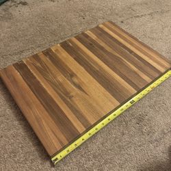 Walnut Cutting Board (imperfect) 