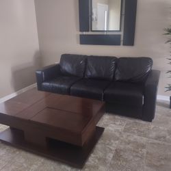 LEATHER PULL OUT SOFA
