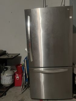 LG refrigerator
