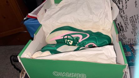Nike Giannis Basketball Sneakers