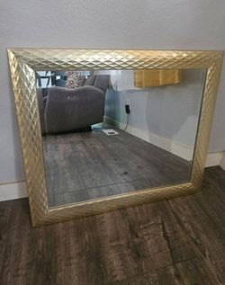 Large Gold Diamond-Pattern Framed Wall Mirror