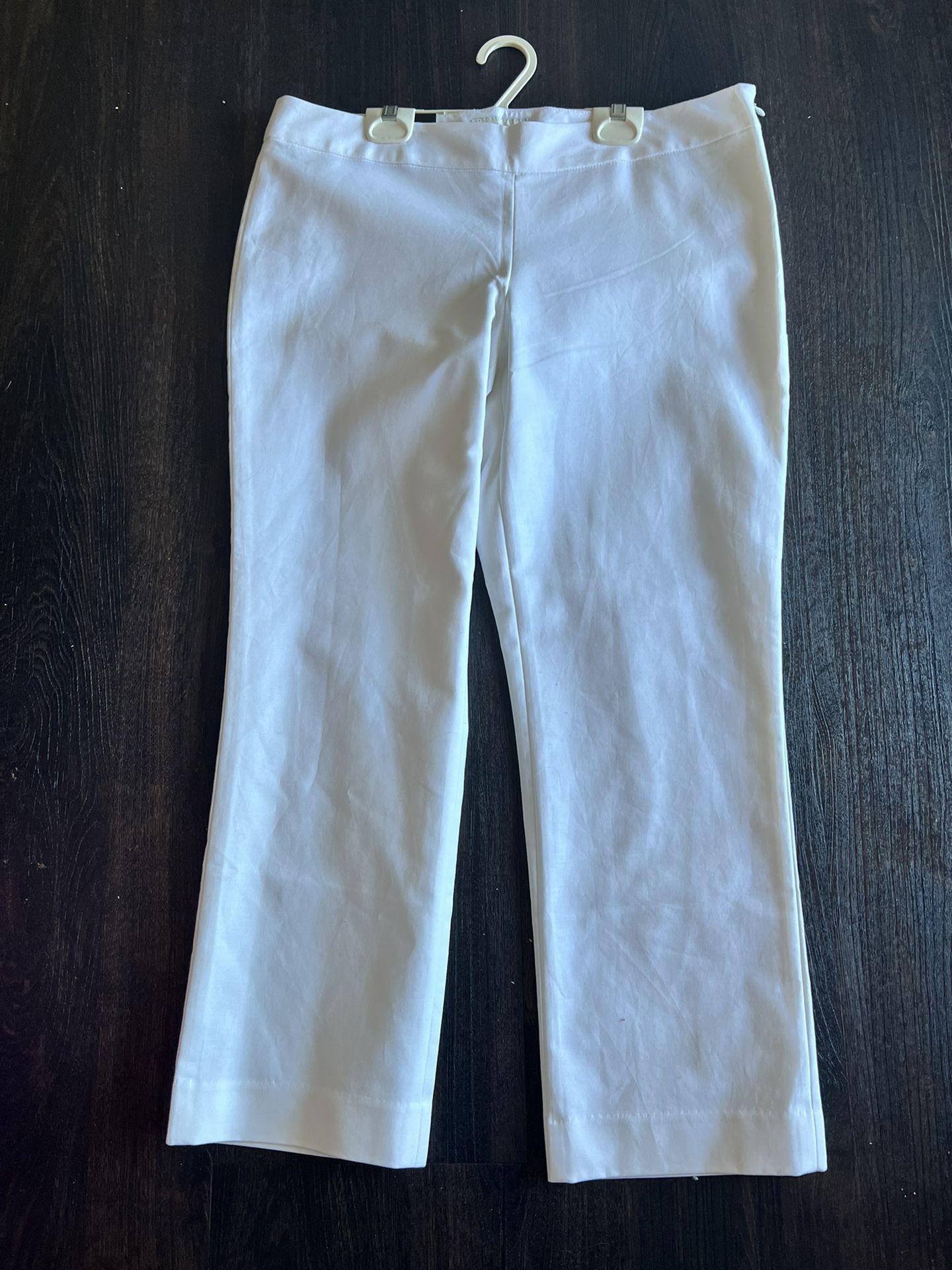 BRAND NEW - Banana Republic White Dress Pants - Size 10