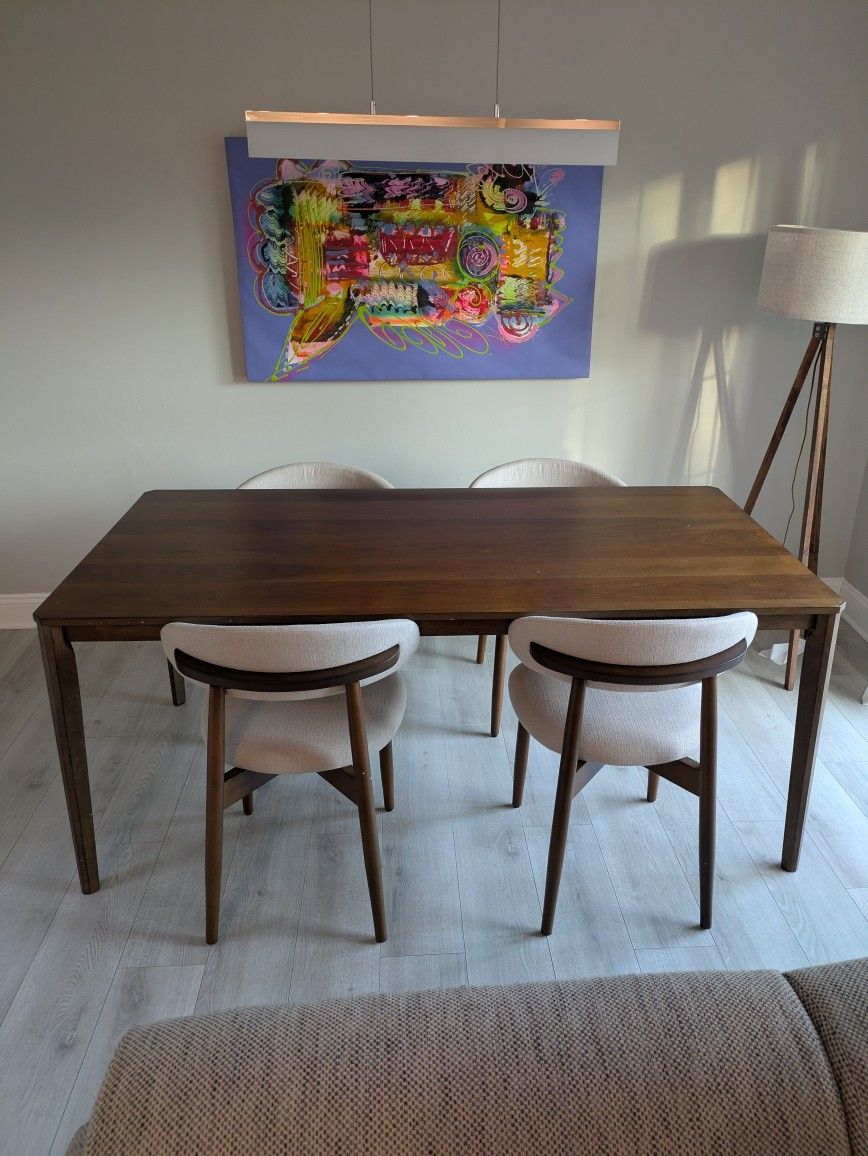 Mid Century Modern Dining Table and Chairs 