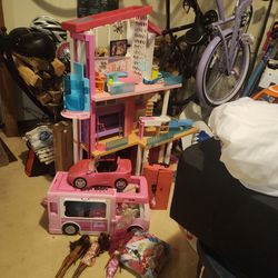 Barbie Dreamhouse, Dolls, Corvette, Camper, Clothws