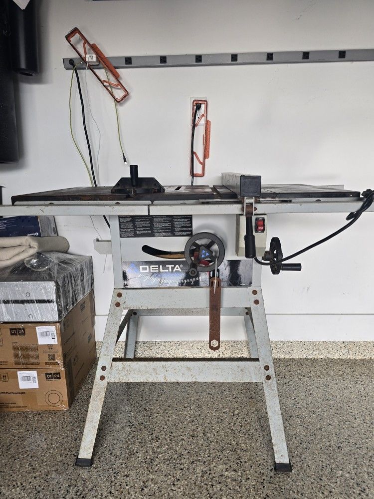 Delta ShopMaster Table Saw