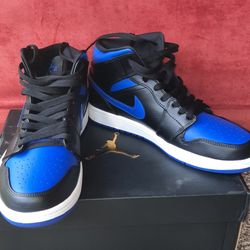 Jordan 1 Mids. In The Box. Excellent Condition. Size 9.5