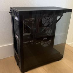 CyberpowerPC - RTX 5070 - Ryzen 7 9800 - 32gb Ram - 