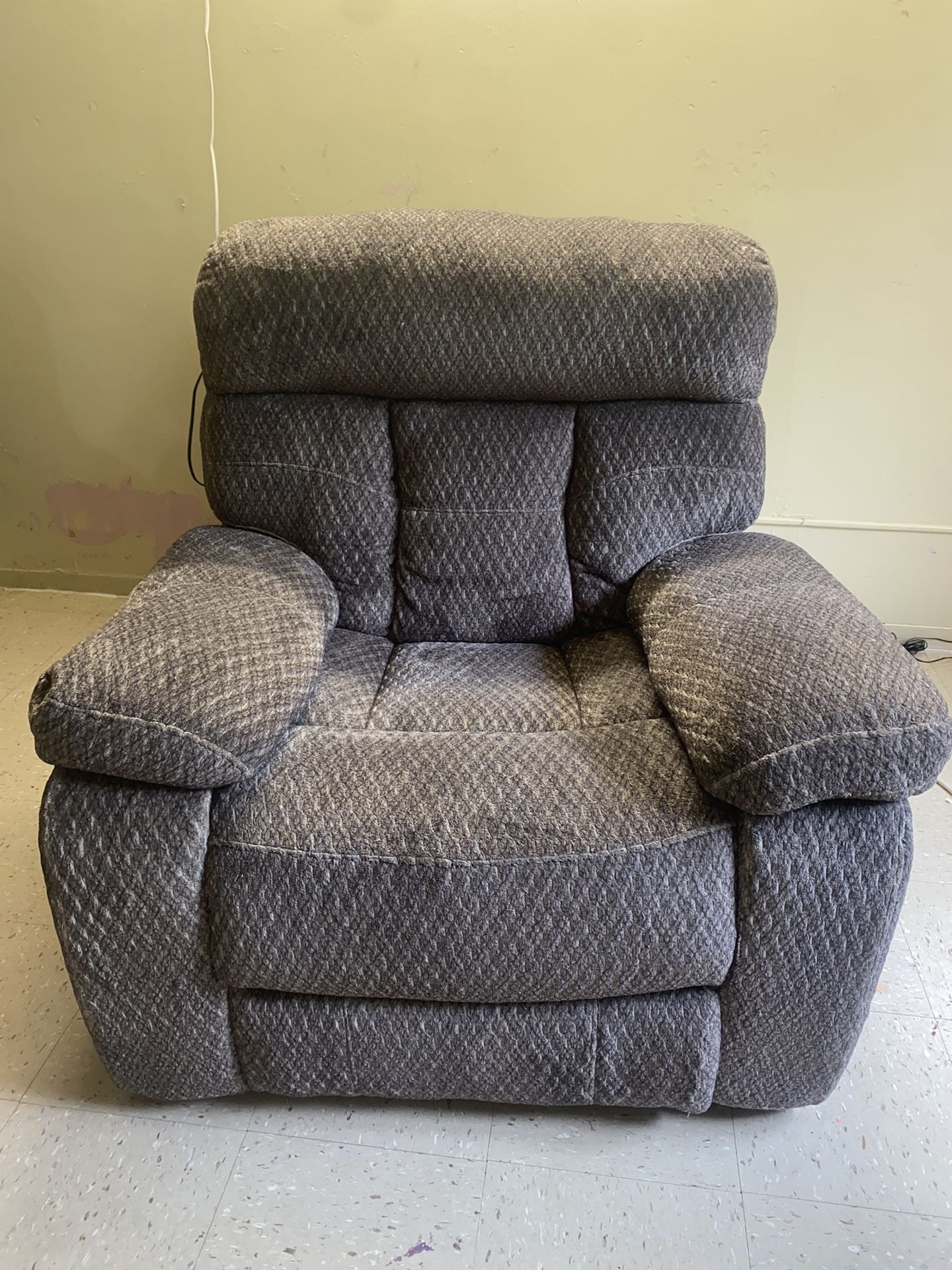 Single Reclining Chair