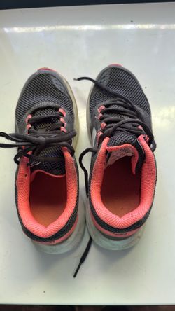 Unisex tennis shoes